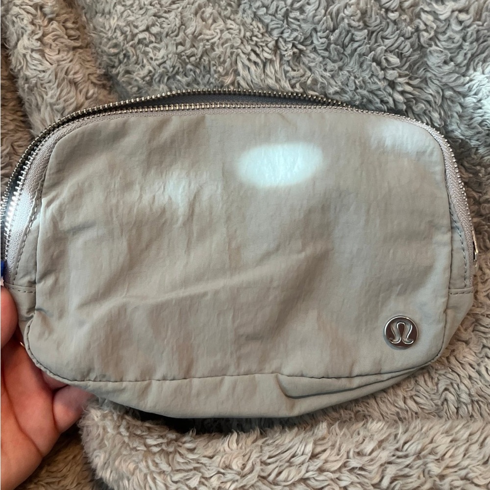 Lululemon Everywhere Belt Bag